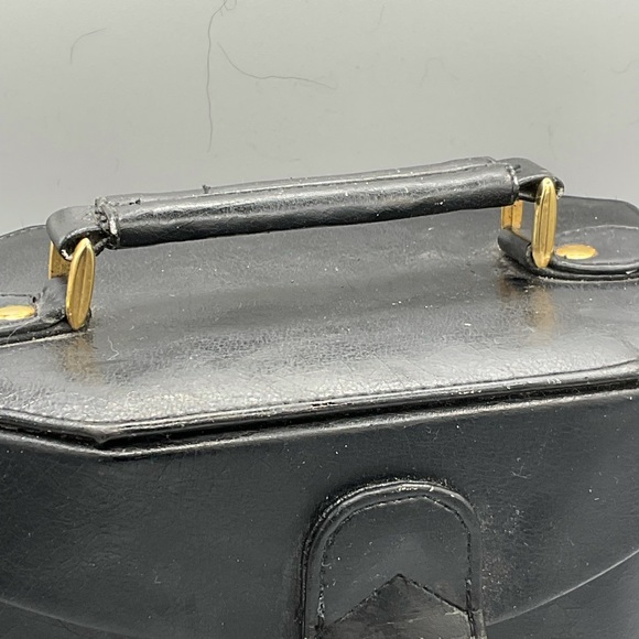 “VINTAGE” Faux Leather Unique Top Handle / Strap Gold Accents Bag. - Picture 3 of 13